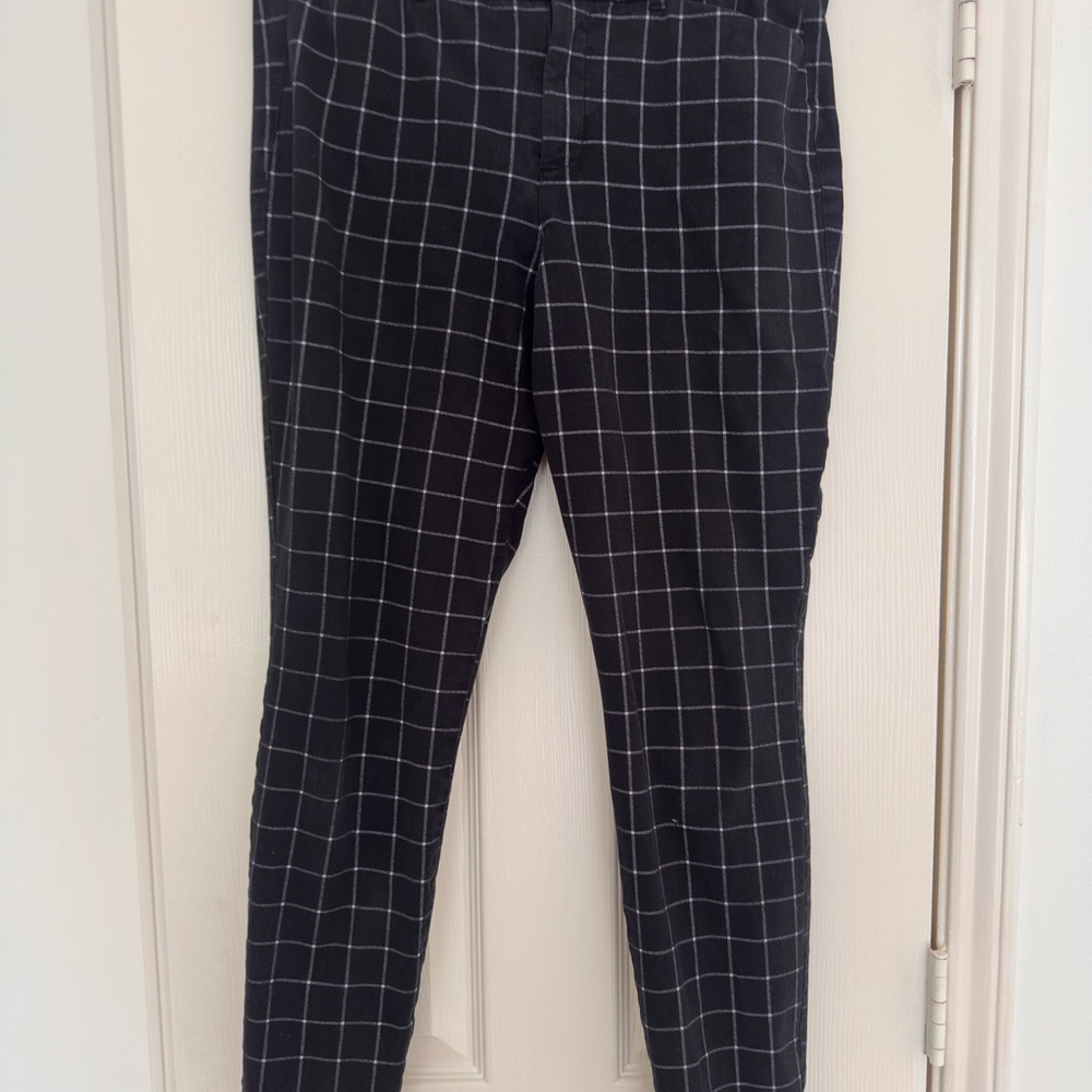 Old Navy Black Ankle Pants with White Windowpane Grid